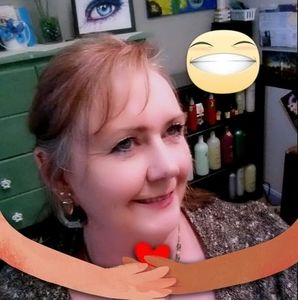 Meet your Posher, Debra